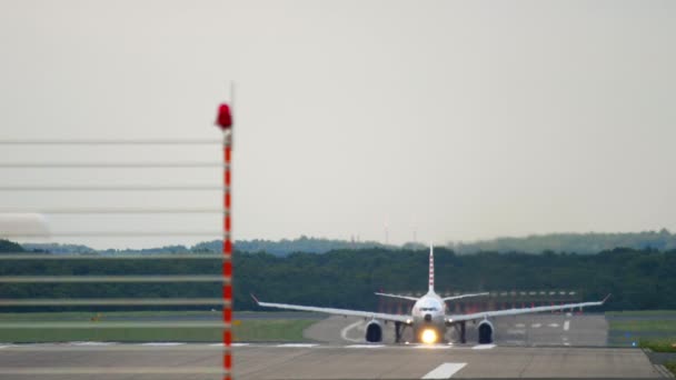 Airbus A330 Türk Hava Yolları kalkış — Stok video