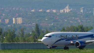 Scat Airlines Boeing 737 ayrılmadan önce hızlandırın