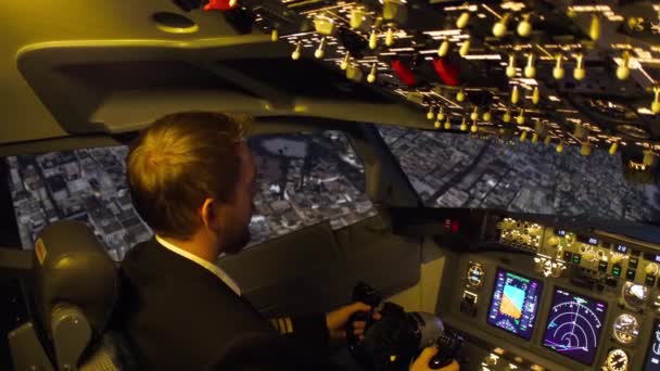 Pilotní kabina pro civilní letadla. — Stock video