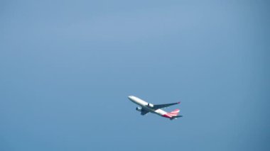 Changi havaalanından Airbus A330 kalkış