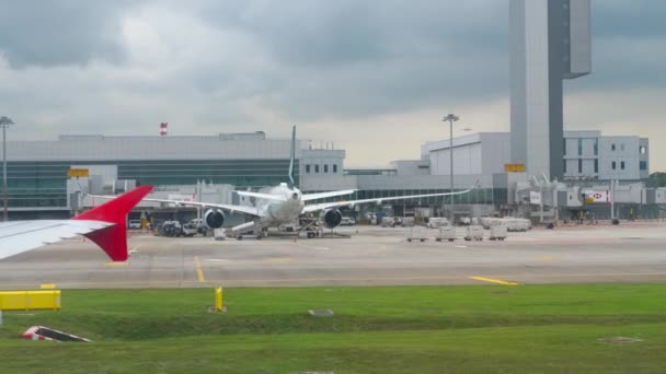 Terminal quatre à l'aéroport de Changi — Video