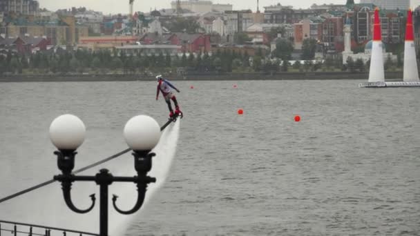 Realización aerobática en flyboard — Vídeos de Stock