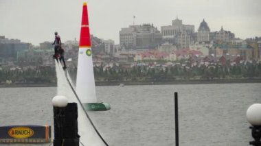 Flyboard'da akrobasi yapmak