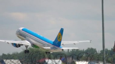 Özbekistan Havayolları Airbus A320 kalkış