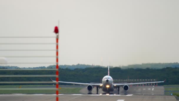 Airbus A330 partida da Turkish Airlines — Vídeo de Stock