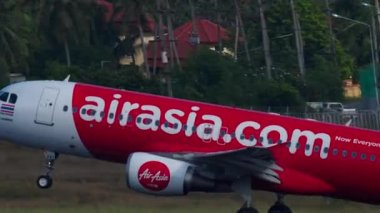 Uçak Airbus 320 kalkıyor.