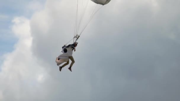 Wingsuite skydiver on parachute — Stock Video