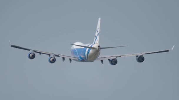 Widebody airfreighter wyjazdu — Wideo stockowe