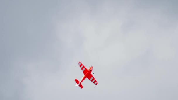 Världsmästare i aerobatik — Stockvideo