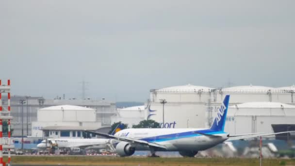 ANA Boeing 777 partenza — Video Stock