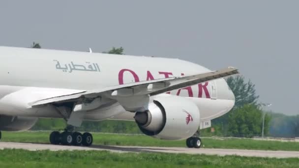 Qatar Airways Cargo departure — Stock Video