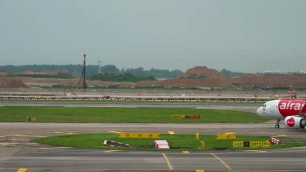 AirAsia Airbus 320 taxiagem — Vídeo de Stock