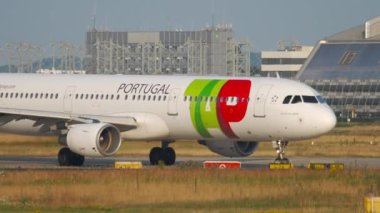 Ayrılmadan önce Airbus A321 'e dokunun