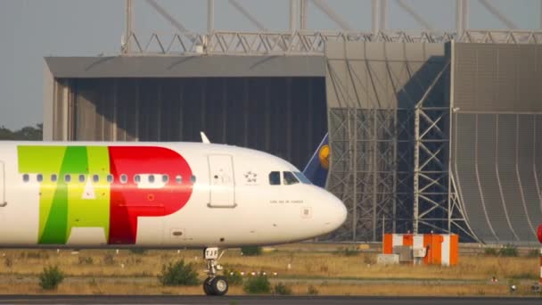 Tryck på Airbus A321 avgång — Stockvideo