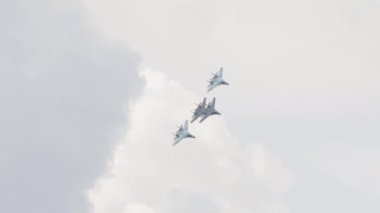 Rus Şahinler akrobasi ekibi