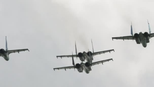 俄罗斯喷气式军用飞机 — 图库视频影像