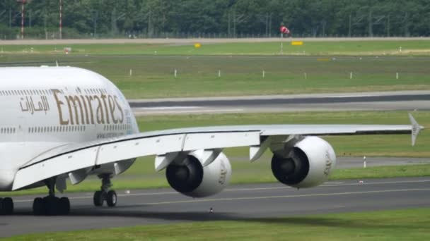 Emirates Airbus A380 rodaje — Vídeos de Stock