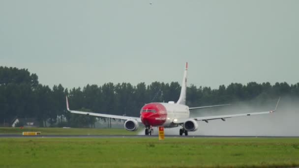 Νορβηγική Airways Boeing 737 αναχώρηση — Αρχείο Βίντεο