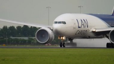 Lan Kargo Boeing 777 kalkış