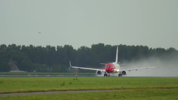 Norwegian Airways Boeing 737 avgång — Stockvideo