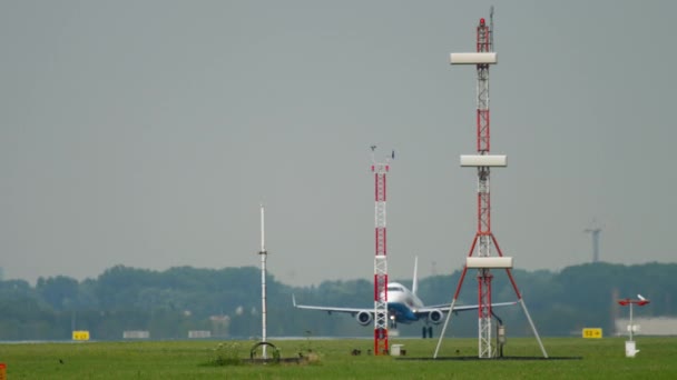 Flybe Embraer ERJ-175std odjazd — Wideo stockowe