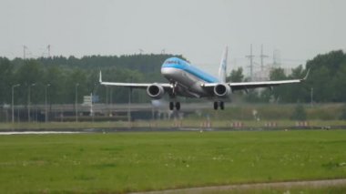 KLM Cityhopper Embraer 190 inişi