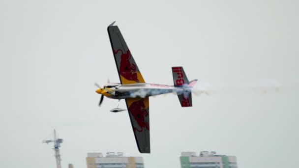 Avião de corrida no palco — Vídeo de Stock