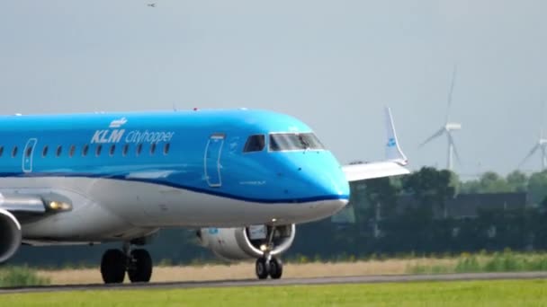 KLM Cityhopper Embraer 190 atterrissage — Video