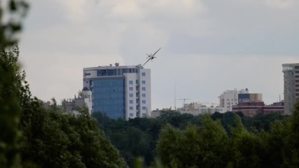 Rennflugzeug auf der Bühne — Stockvideo