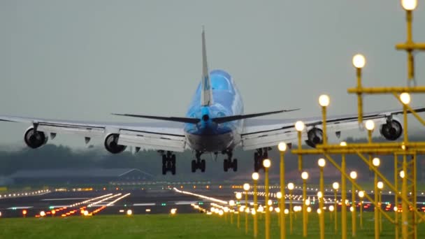 KLM Boeing 747 mendarat — Stok Video