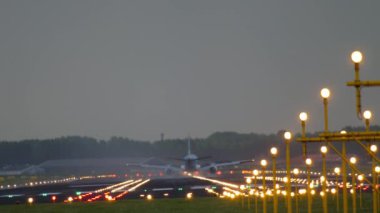 KLM Cityhopper Embraer 190 inişi