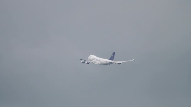 Saudia Cargo Boeing 747 salida — Vídeos de Stock