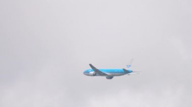 KLM Boeing 777 kalkış