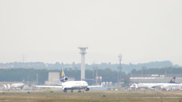 Lufthansa Cargo Md-11 odchod — Stock video