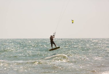Kitesurf vietnam atlama