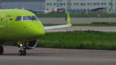 S7 Embraer ERJ-170 taksicilik