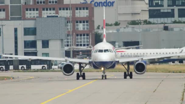 British Airways Airbus A319 taxiagem — Vídeo de Stock