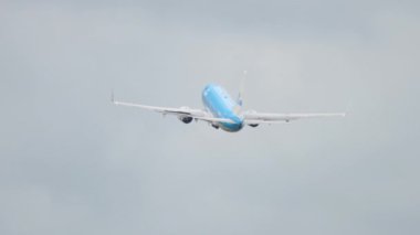 KLM Boeing 737 kalkışı