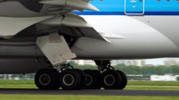 KLM Dreamliner accelera prima del decollo — Video Stock