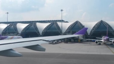 Suvarnabhumi havaalanında uçak taksi, Bangkok