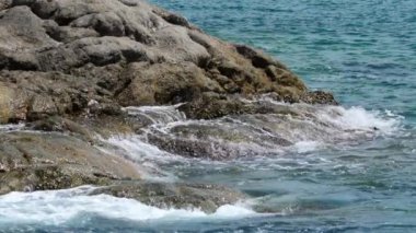 Turkuaz dalgalar, ağır çekim