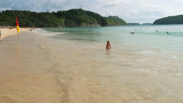 Nai Harn beach, south of Phuket Island — Stock Video