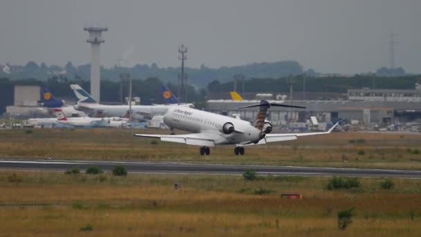 Avión aterrizando en Frankfurt — Vídeos de Stock