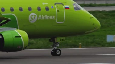 S7 Embraer ERJ-170 taksicilik