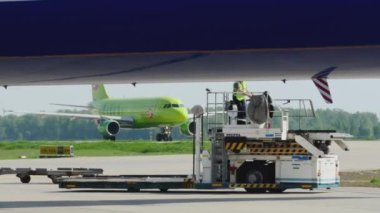 Domodedovo Havaalanı 'nda trafik vardı.