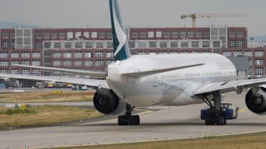 Boeing 777 servis dışı.