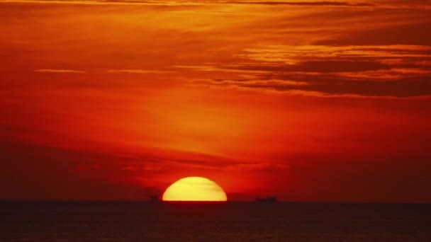 Solnedgångslandskap vid Phuket — Stockvideo