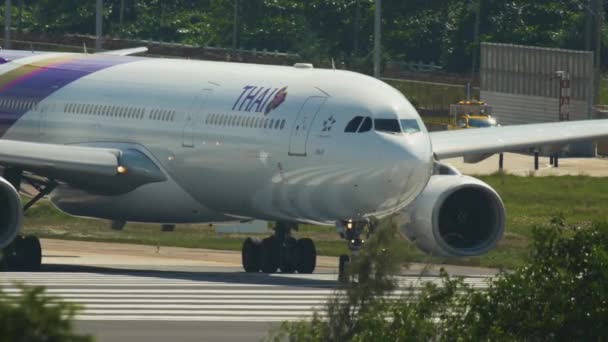 Airbus A330 Thai Airways partenza — Video Stock