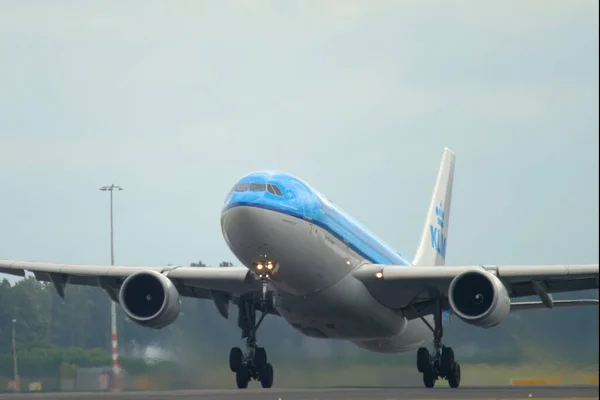 KLM Airbus A330 partida — Fotografia de Stock