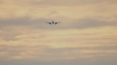 Gün doğumunda son yaklaşma